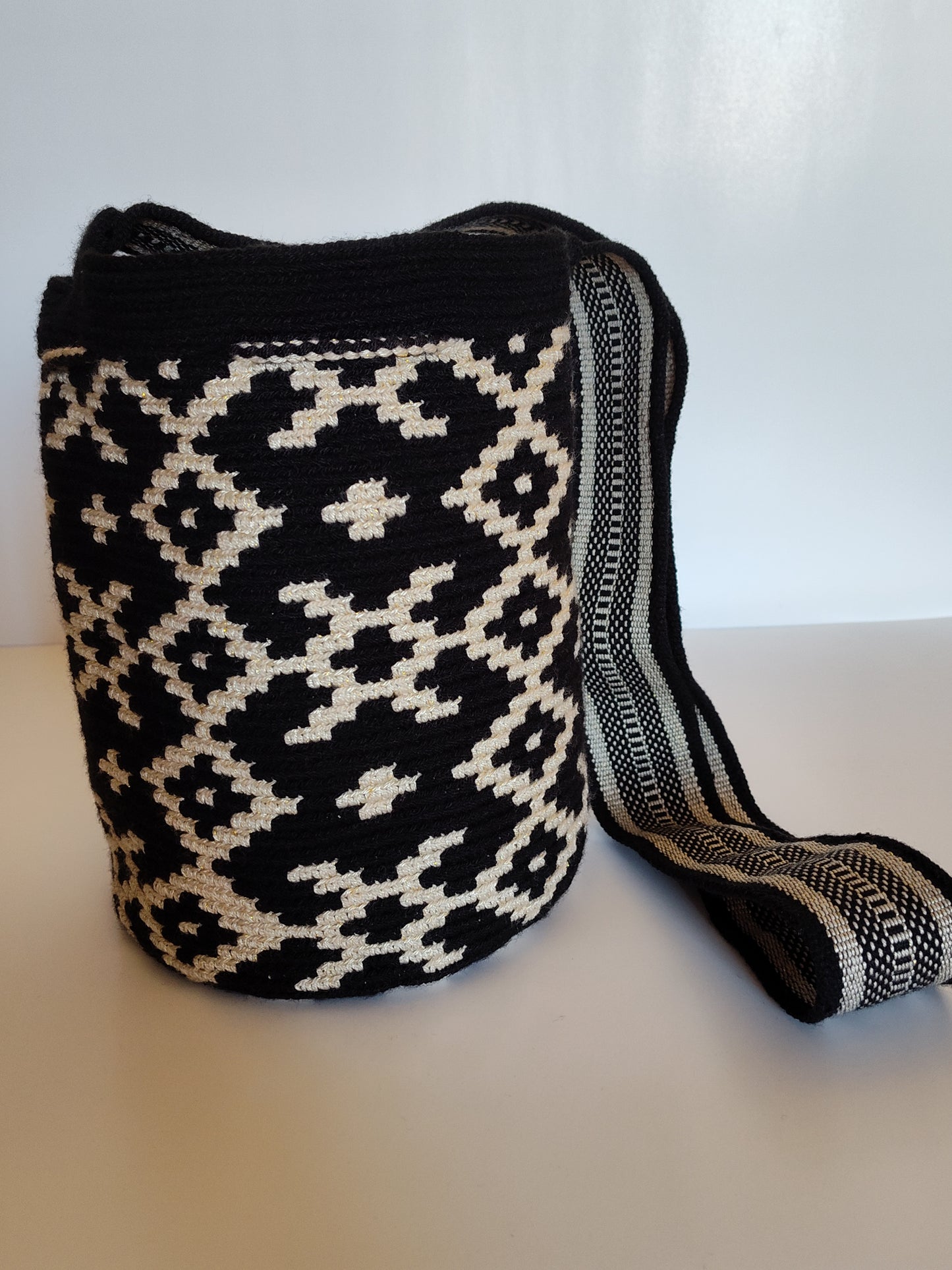 Wayuu Bag Mochila 100% Original Unique Design Handwoven Medium Size Silk Thread