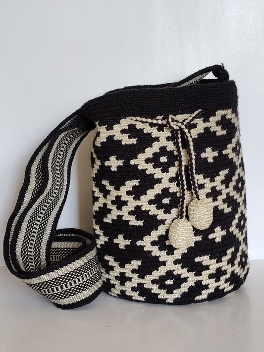 Wayuu Bag Mochila 100% Original Unique Design Handwoven Medium Size  Silk Thread